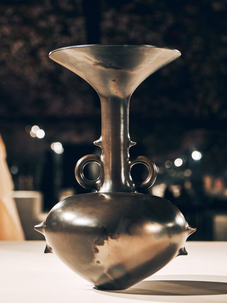 Céramique de Magdalene Odundo. © ADRIEN DIRAND.